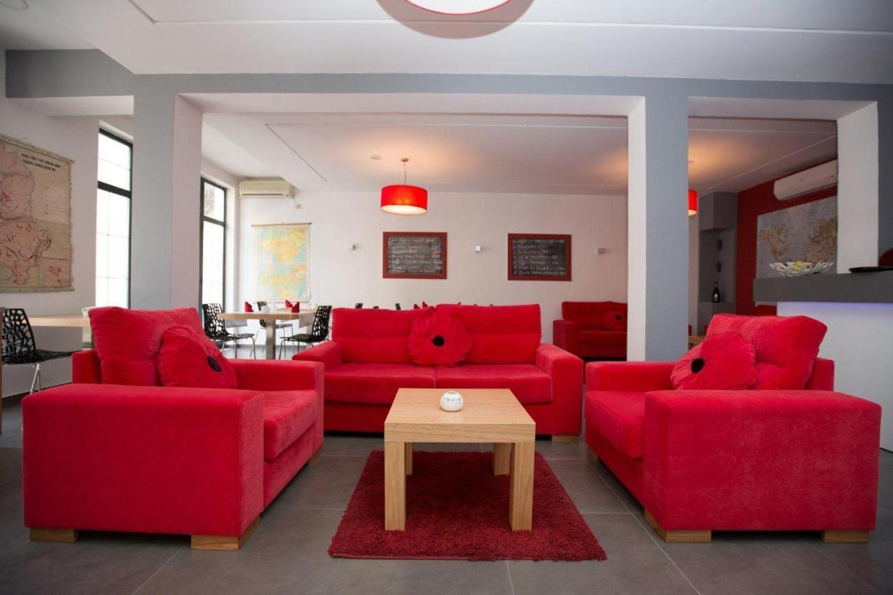 Hotel Rimini Тирана Екстер'єр фото