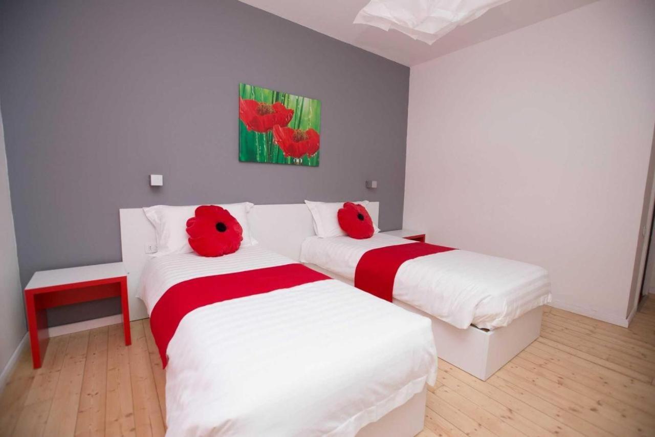 Hotel Rimini Тирана Екстер'єр фото