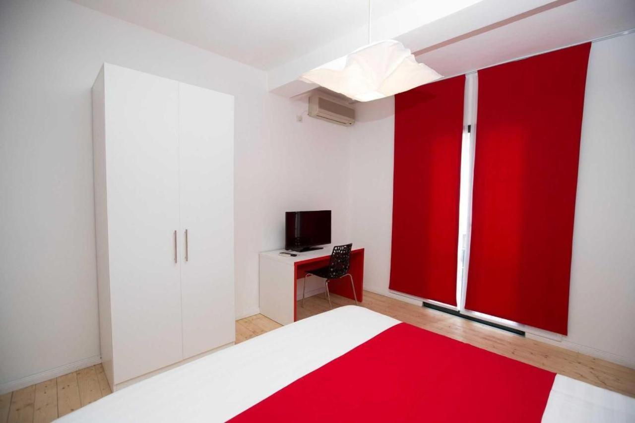 Hotel Rimini Тирана Екстер'єр фото
