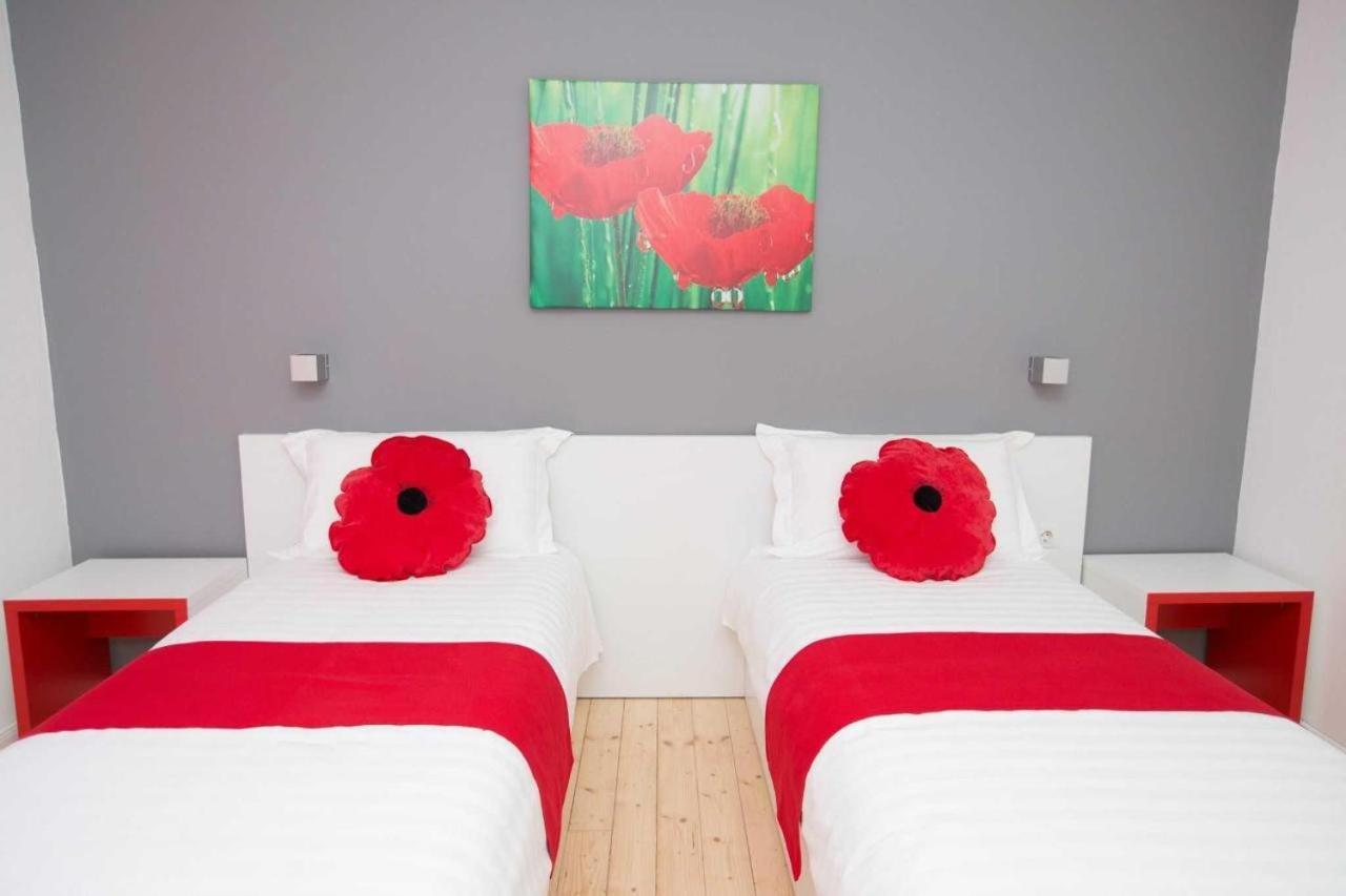 Hotel Rimini Тирана Екстер'єр фото
