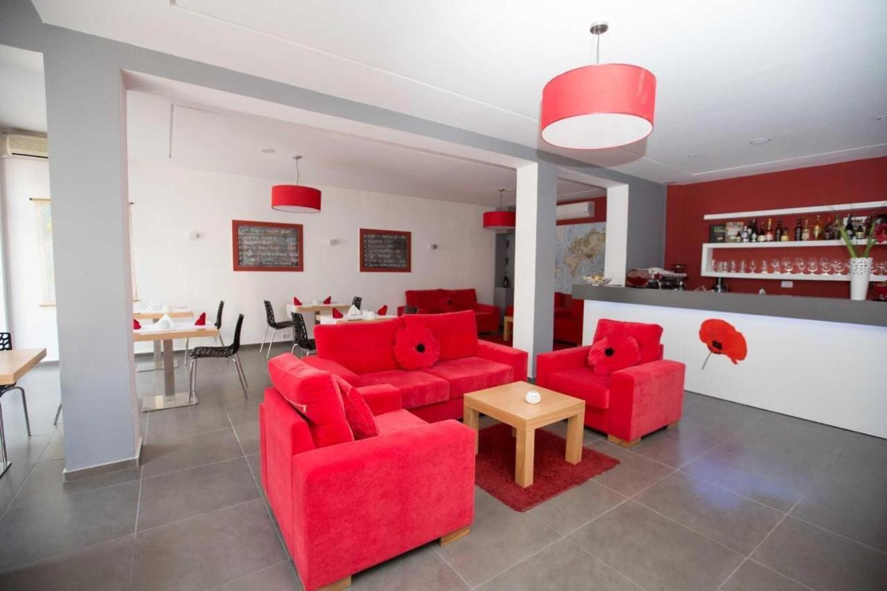 Hotel Rimini Тирана Екстер'єр фото