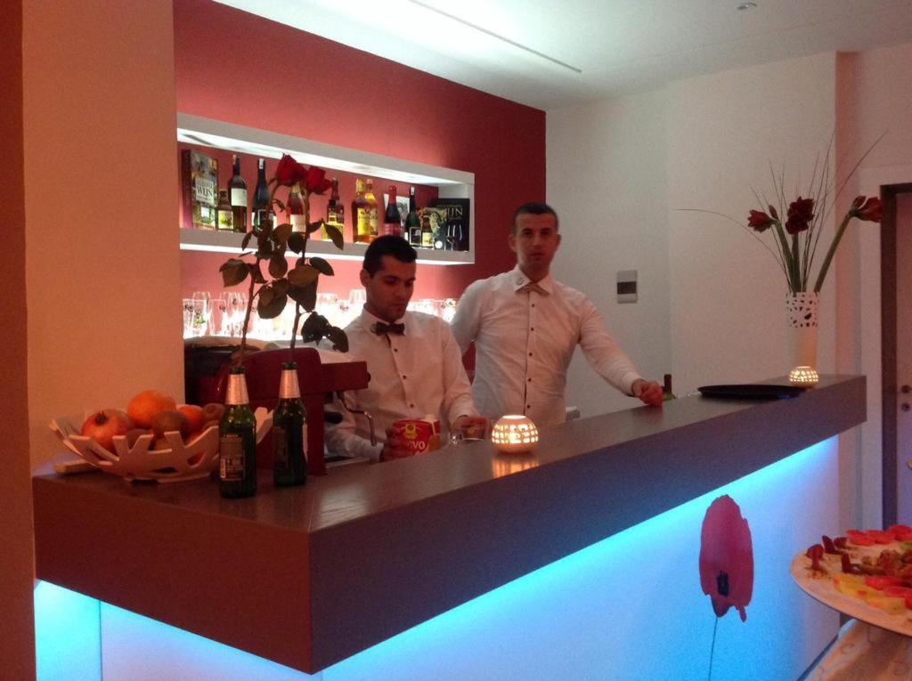 Hotel Rimini Тирана Екстер'єр фото
