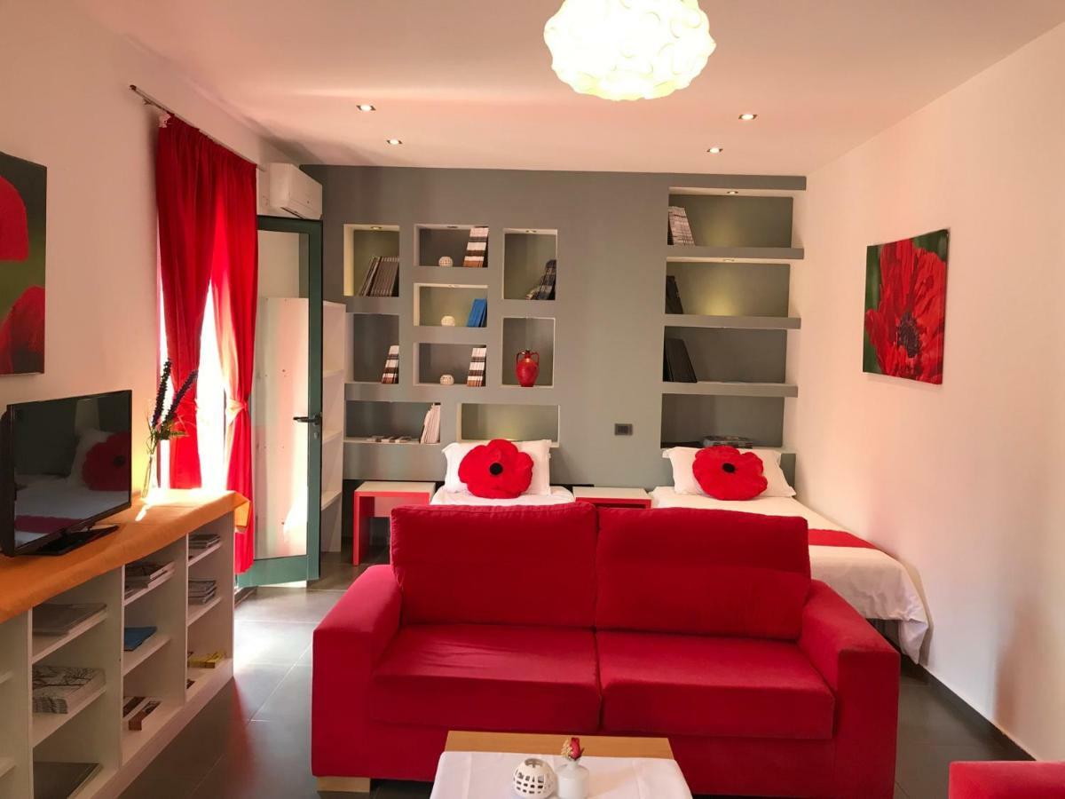 Hotel Rimini Тирана Екстер'єр фото